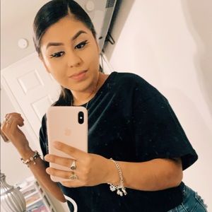 Meet your Posher, Lesly